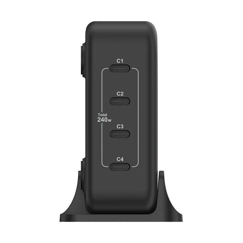 BSACPD24005C4BK のポート面。C1からC4まで4基のUSB Type-Cが縦に並ぶ