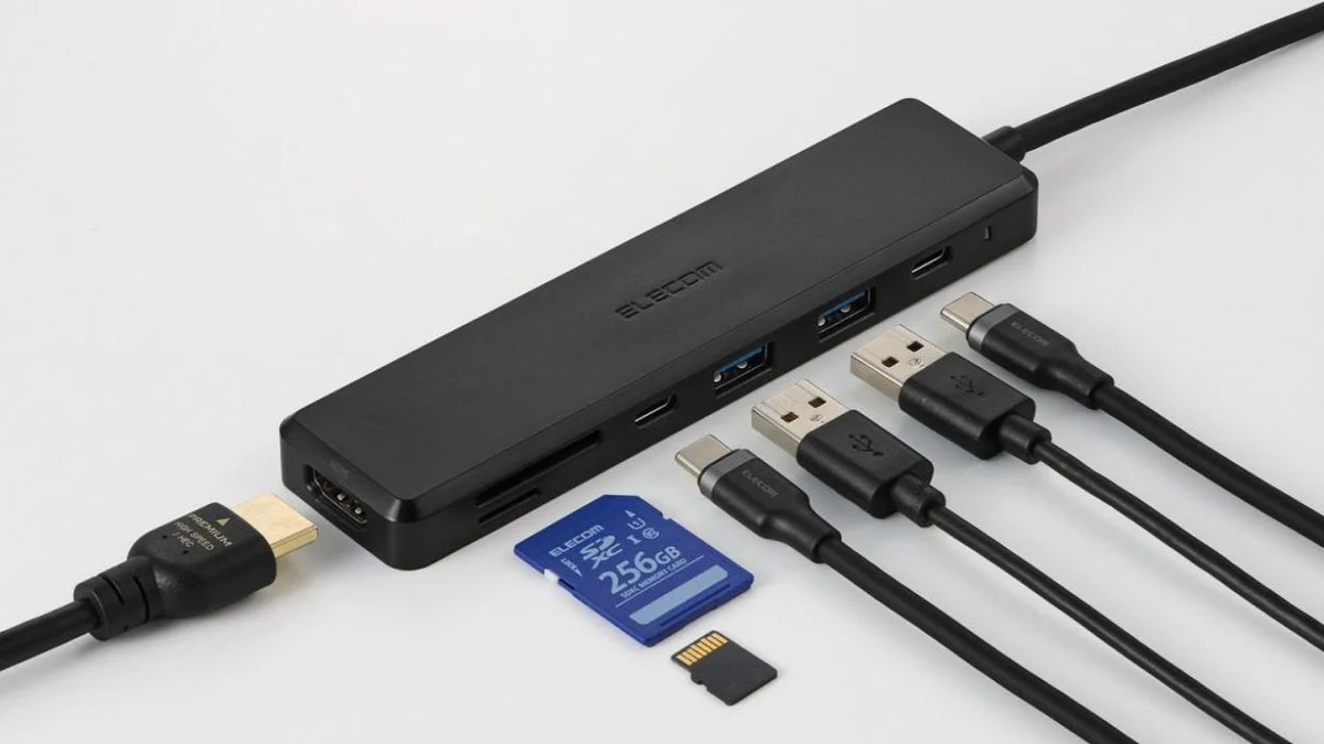 エレコム DST-N070BPBKのポート構成。USB-A×2、USB-C、SD/microSDスロット、HDMIを搭載