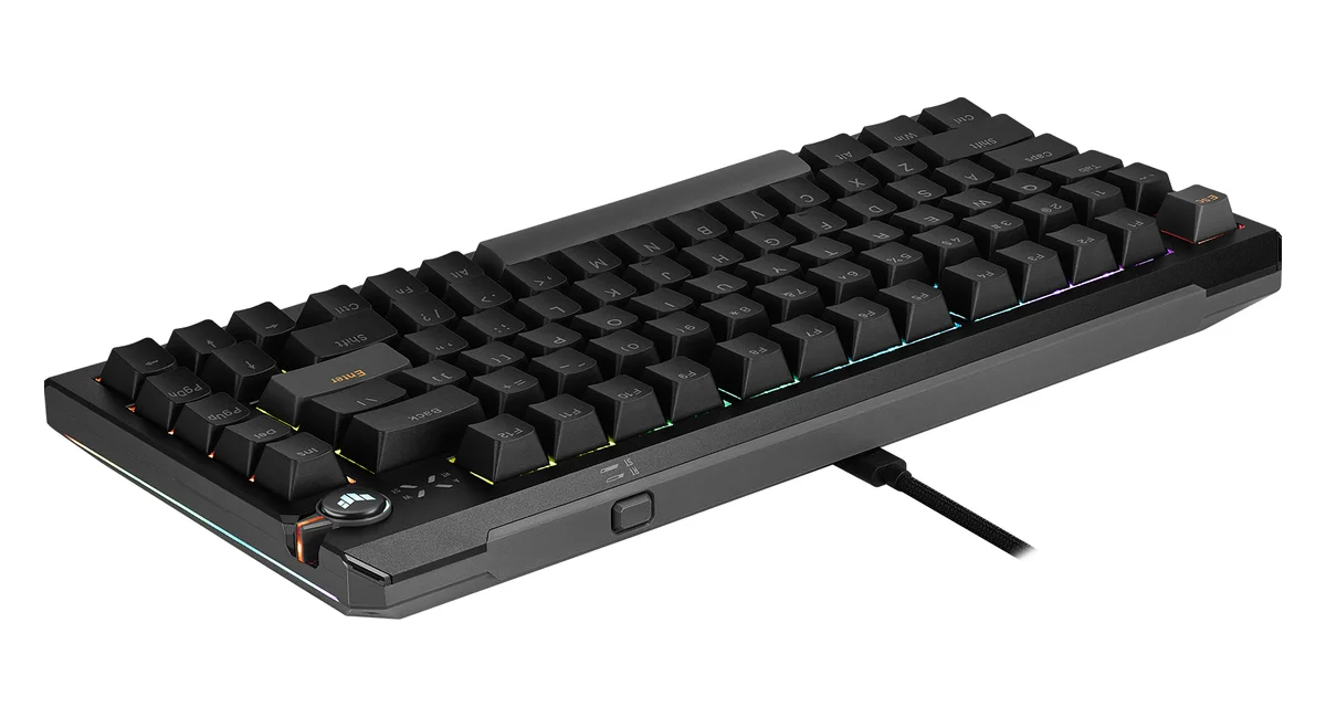 TUF Gaming K4 Magneticの側面に配置されたオーディオコントロールノブとラピッドトリガー／Speed Tapボタン
